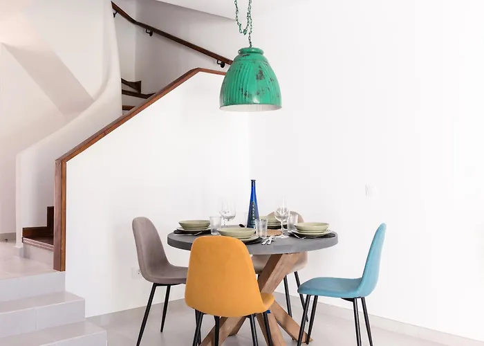 Beachside Surf & Sun Playa Americas Villa *