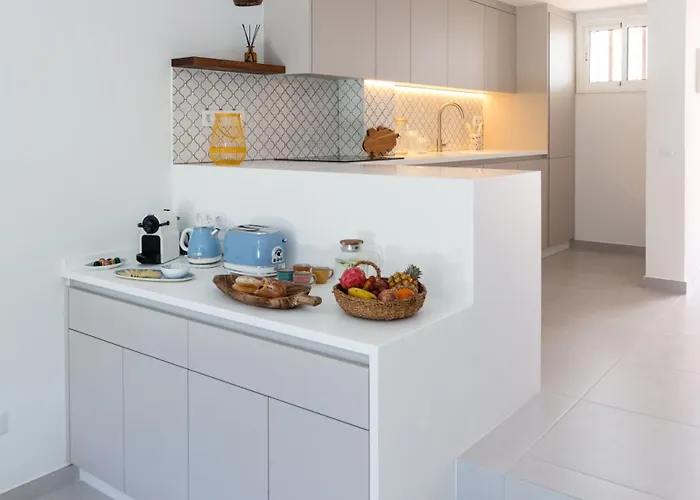 Beachside Surf & Sun Playa Americas Вілла