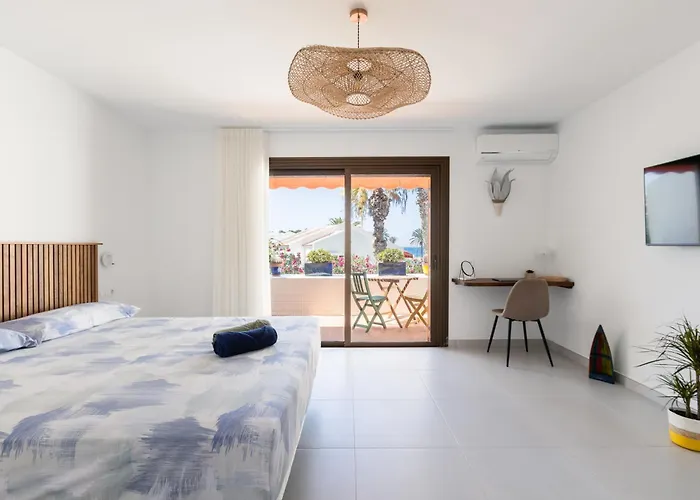 Beachside Surf & Sun Playa Americas *