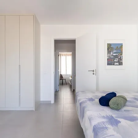 Beachside Surf & Sun Playa Americas 빌라 플라야데라스아메리카스