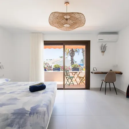 Beachside Surf & Sun Playa Americas *